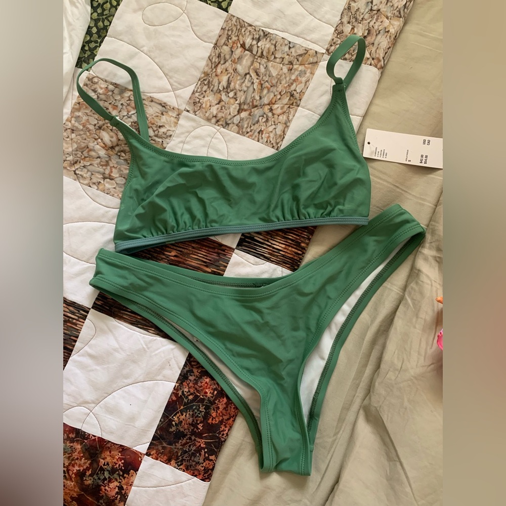 Green bikini NWT